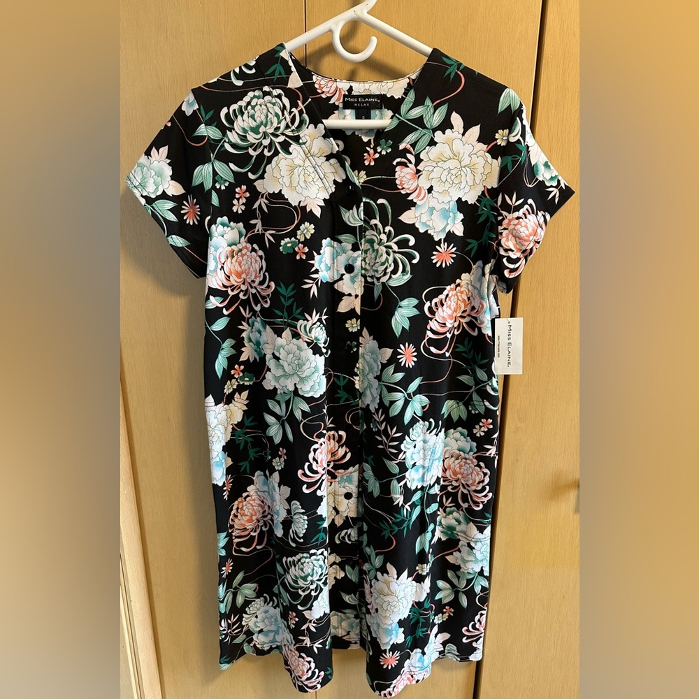 Floral Snap-Closure Lightweight Robe - NWT